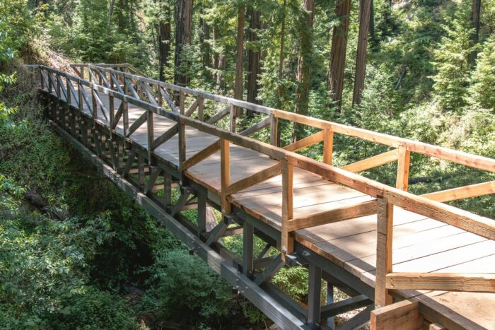 pedestrian foot bridge