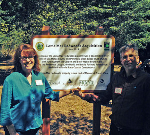 Catherine Elliott, League Land Project Manager, and Walter Moore, President of POST, at the dedication of Loma Mar Redwoods to Memorial Park.