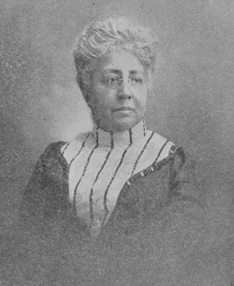 Old black-and-white photo of a woman